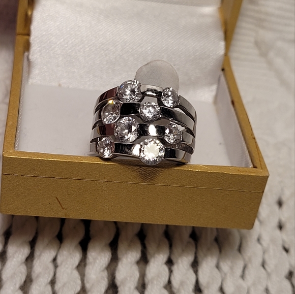 Stainless steel cubic zirconia ring - Picture 3 of 5